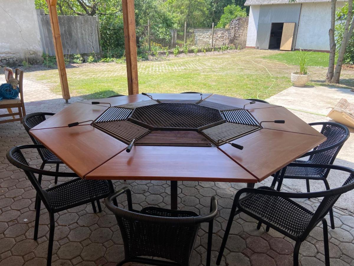 Aniiza Apartman Orvenyes Zewnętrze zdjęcie